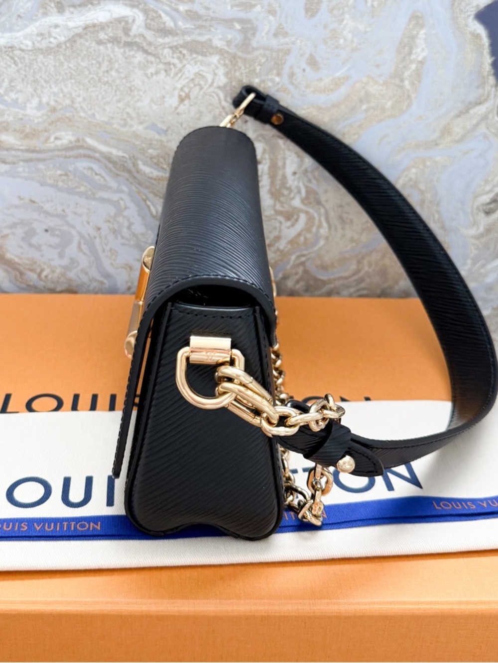 Louis Vuitton Twist West Pochette Black Epi Leather Handbag - Picture 6 of 16